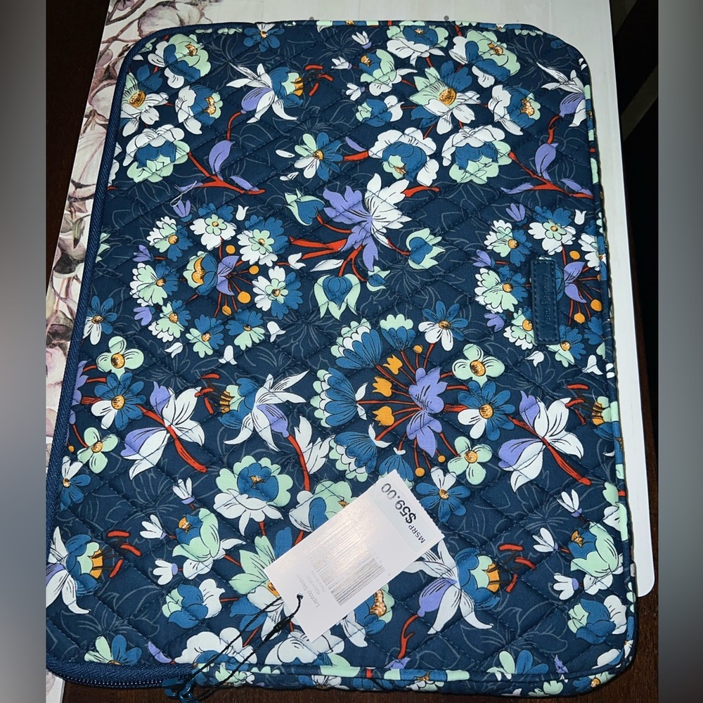 Vera bradley laptop sleeve size 14” new